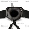 Protesis negra de 18 centimetros con arnes y suave textura